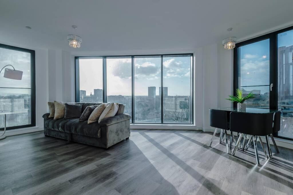 Stunning 2-Bed Premium Apartment - Free Wi-Fi Preston  Exterior foto